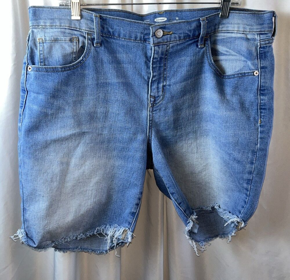 Old Navy Women’s Fitted Denim Bermuda Shorts Light Was Size 16 Regulat
